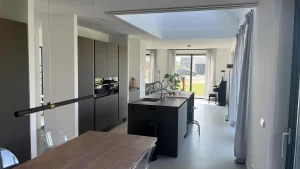 Keuken klaar, badkamer klaar, terras klaar, Huis klaar. Genieten.
