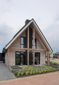 Stoere schuurwoning met veranda en fijne tuin